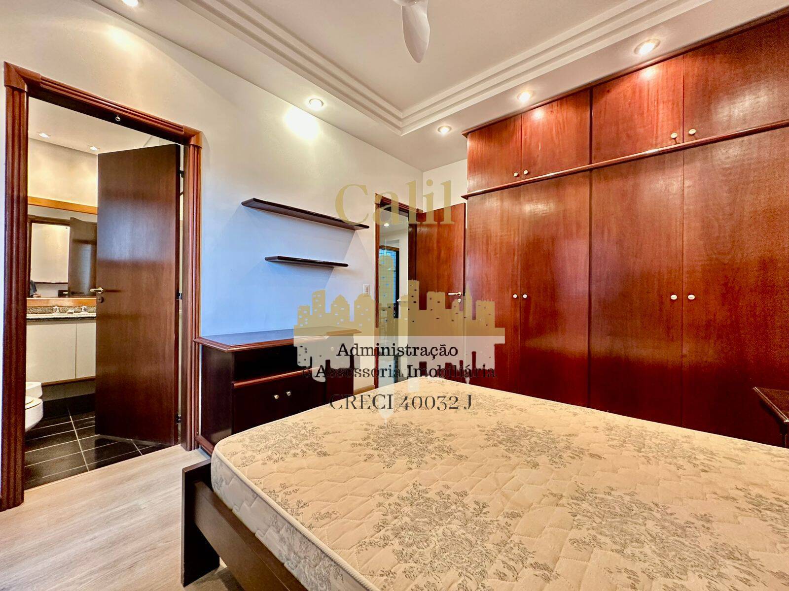 Apartamento à venda com 3 quartos, 252m² - Foto 21