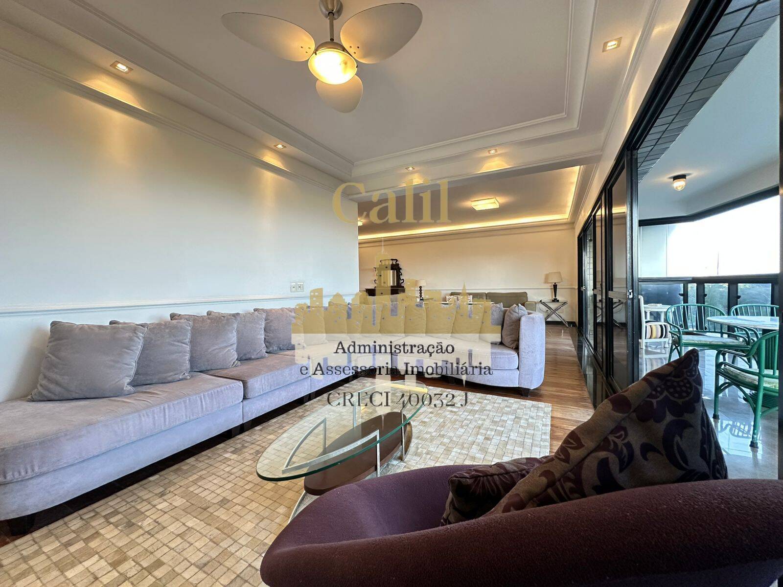 Apartamento à venda com 3 quartos, 252m² - Foto 9