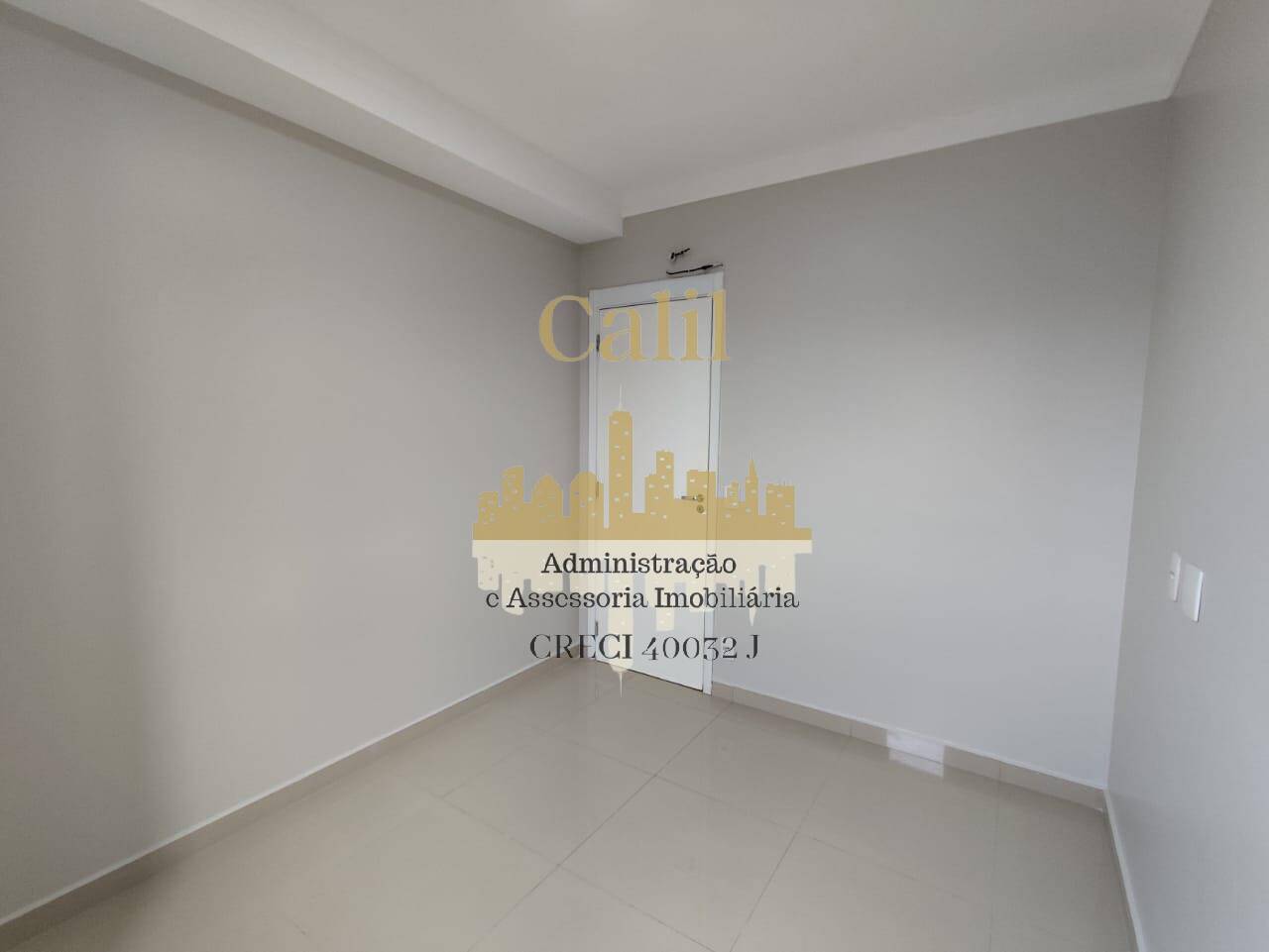 Apartamento à venda com 2 quartos, 63m² - Foto 13